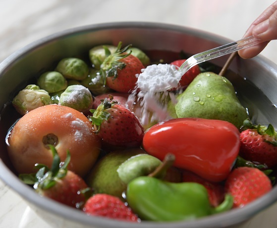 استفاده از جوش شیرین برای شستن میوه ها و سبزیجات