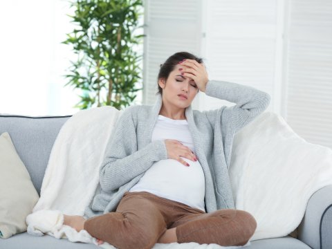 سردرد یکی از دلایل بدخوابی مادران باردار