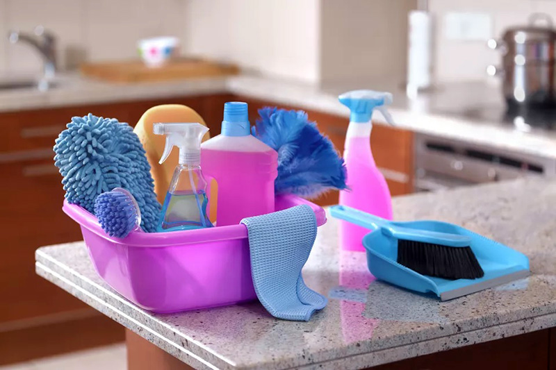 مواد شوینده مناسب از وسایل نظافت منزل است