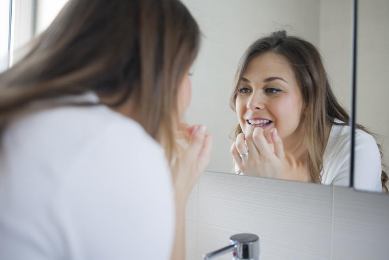 از آلوورا می توانید برای کاهش پلاک های دندانی استفاده کنید