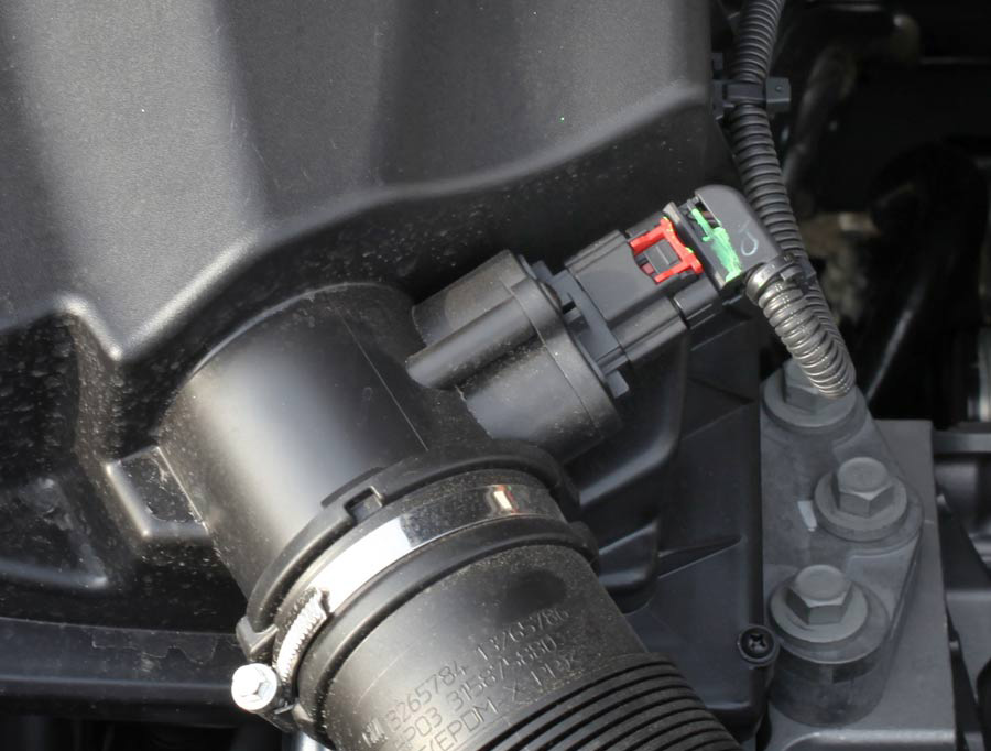 سنسور سرعت موتور یکی از سنسورهای مهم در خودرو است که نقش موثری را در تعیین سرعت لازم برای گردش موتور در دقیقه بازی می کند.