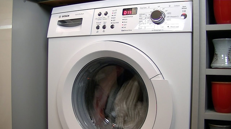 لرزش و صدای بالای ماشین لباسشویی بوش حین کار در حالت خشک‌کن