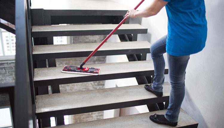 آموزش نظافت راه پله و مشاعات | چگونه راه پله را تمیز کنیم؟