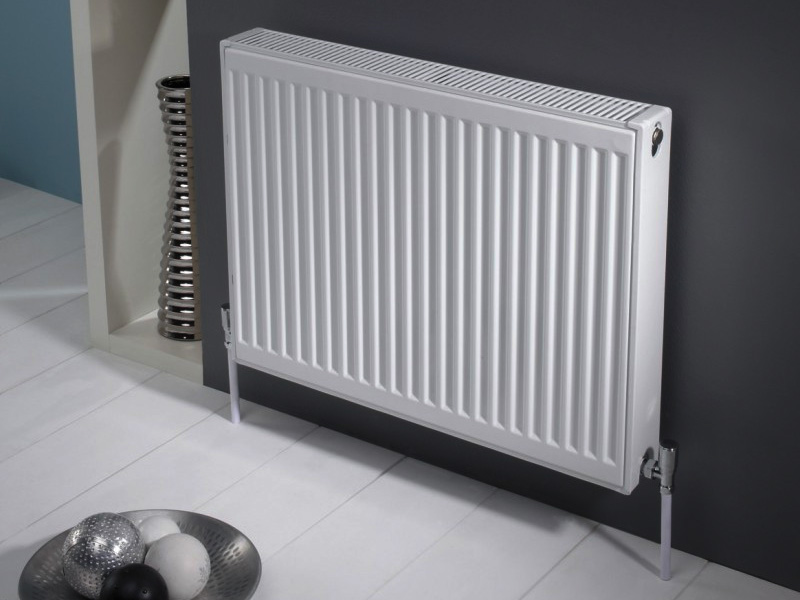در محل هایی مانند حمام  معمولا از رادیاتورهای بسیار کوچک برای گرمایش استفاده می شود.