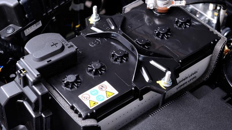 اگر برق رسانی در خودرو شما به خوبی صورت نمی گیرد، می توانید به معیوب بودن باتری اتومبیل شک کرده و برای تعویض باتری ماشین اقداماتی را صورت دهید.