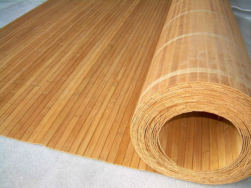 این نوع کاغذ دیواری از چوب طبیعی بامبو ساخته شده است.