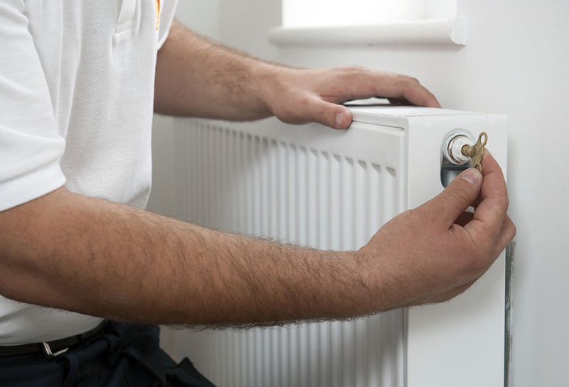 اگر برای مدتی طولانی علت هوا گرفتن مداوم رادیاتور پکیج بررسی نشود، کارایی رادیاتورهای شما به شدت کاهش پیدا می‌کند و دیگر حتی با هواگیری هم مثل سابق گرم نمی‌شود.