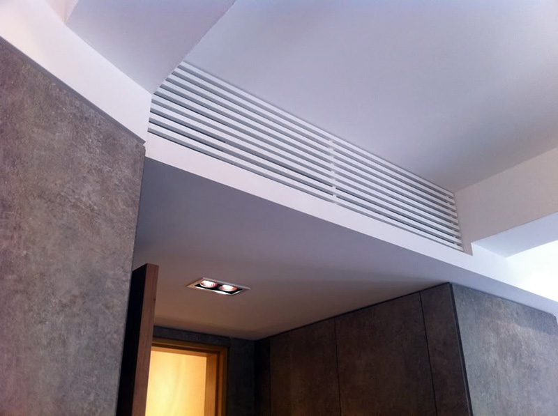 برای داکت اسپلیت‌ها در قسمت‌های مختلف خانه یونیت‌هایی برای ورود هوای خنک و گرم تعبیه می‌شود که هوا را داخل فضای خانه توزیع می‌کند