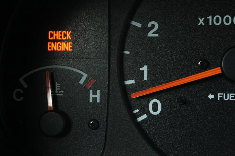 زمانی که چراغ چک موتور ماشین شما بر روی نمایشگر جلوی ماشین روشن می‌شود، احتمالاً مشکلی در ای سی یو رخ داده است.