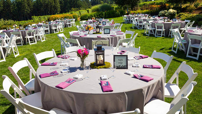 طراحی تالار باغ مخصوص برگزاری عروسی همراه با فضای باز در سال‌های اخیر رایج شده است.