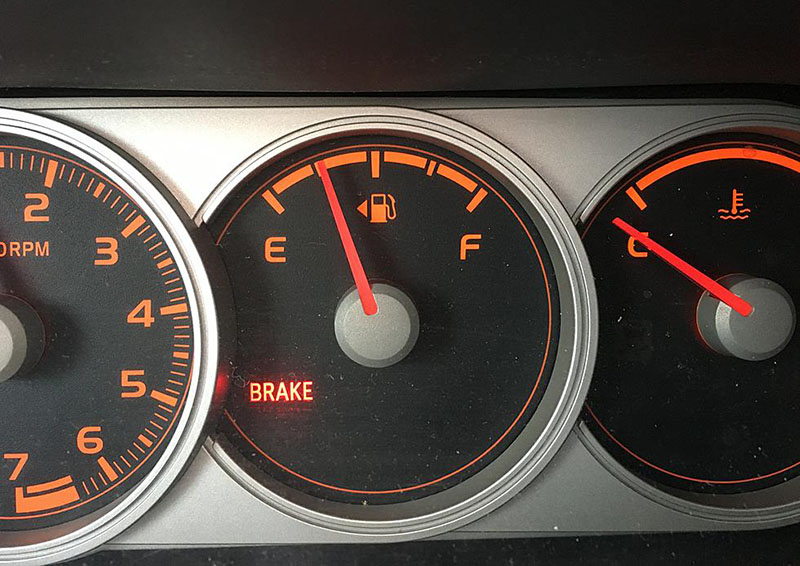 برای تعمیر آمپر بنزین خودرو می‌بایست در ابتدا علت کار نکردن سیستم را بیابید و سپس نسبت به رفع مشکل در هر یک از قطعات اقدام نمایید.
