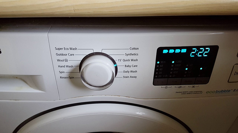 شستن کتانی در ماشین لباسشویی سامسونگ با برنامه‌های Outdoor Care و یا Hand Wash به راحتی ممکن است.