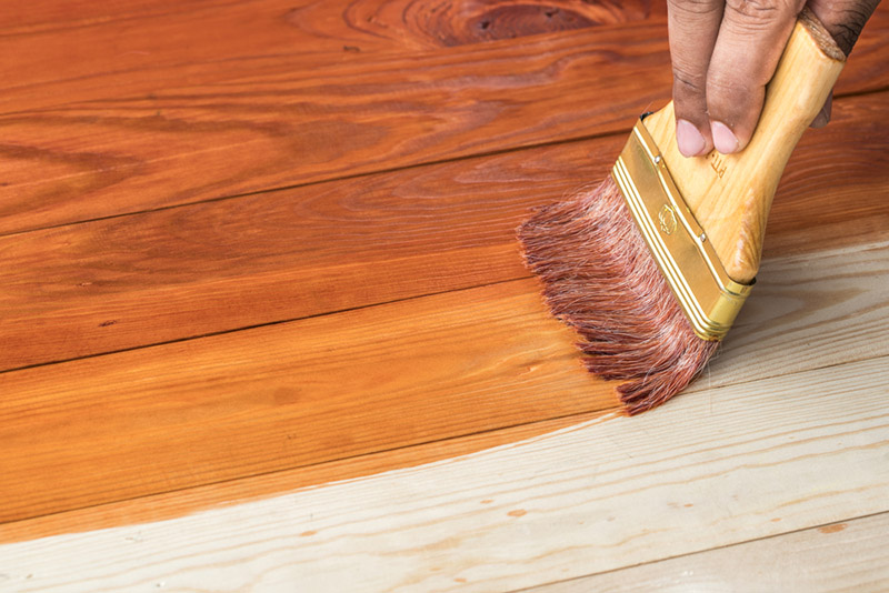 سیلر چوب مناسب برای پیشگیری از تغییر رنگ درب چوبی خارجی