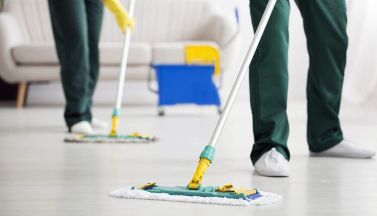 چطور نظافتچی حرفه‌ای استخدام کنیم؟
