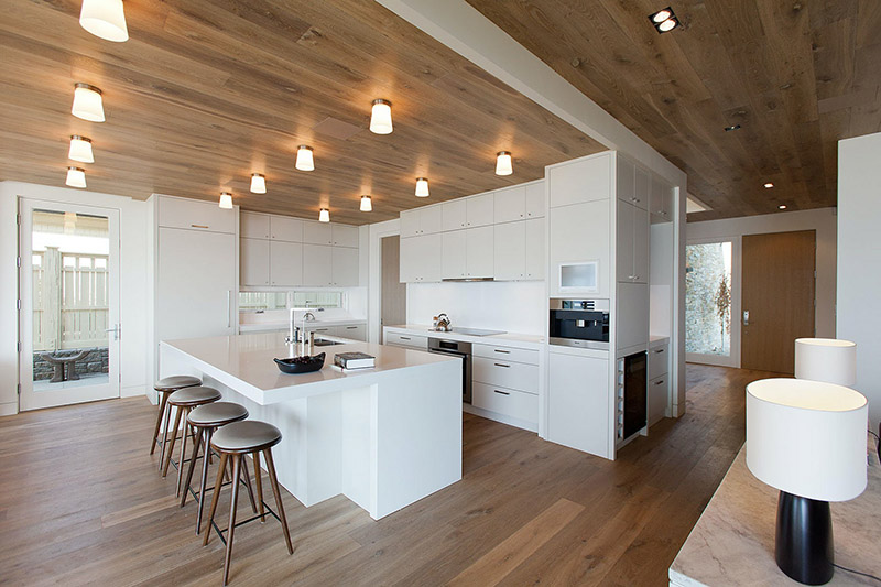 نورپردازی سقف کاذب چوبی آشپزخانه