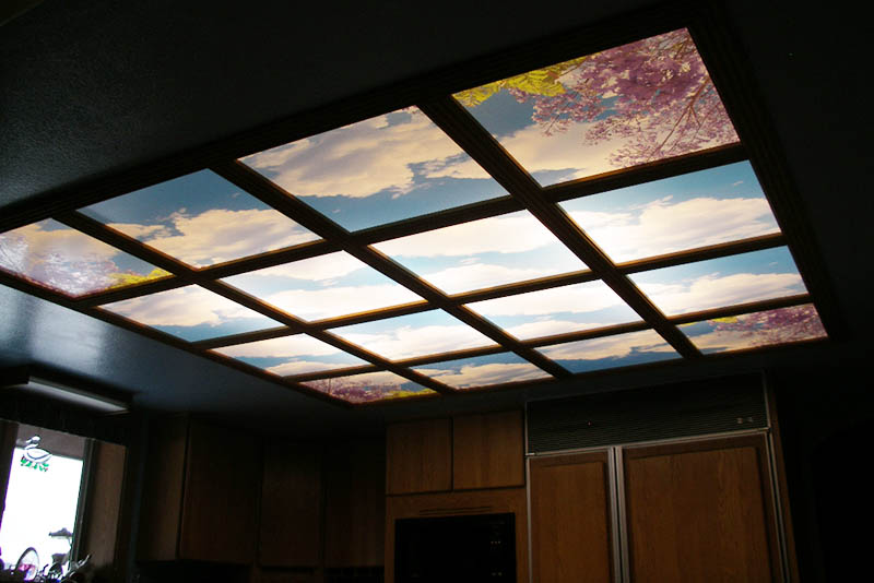 طرح سقف کاذب آسمان مجازی در آشپزخانه