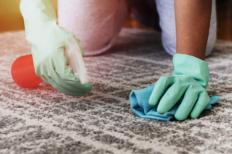 انتخاب شوینده مناسب برای پیشگیری از اشتباه در شستن فرش و قالی